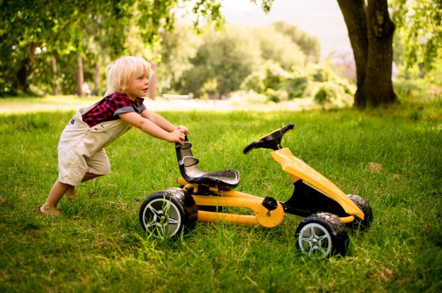 10-Fun-Outdoor-Toys-That-Strengthen-Motor-Planning-Executive-Function-Social-Skills-and-More-624×414